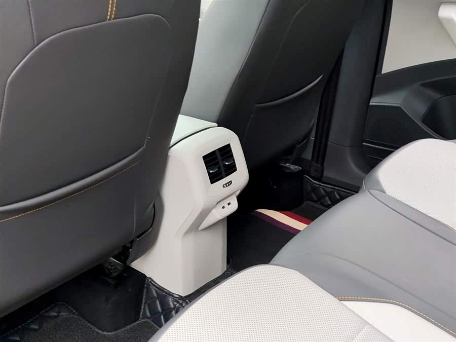 Volkswagen T-Cross 2020 car image #10