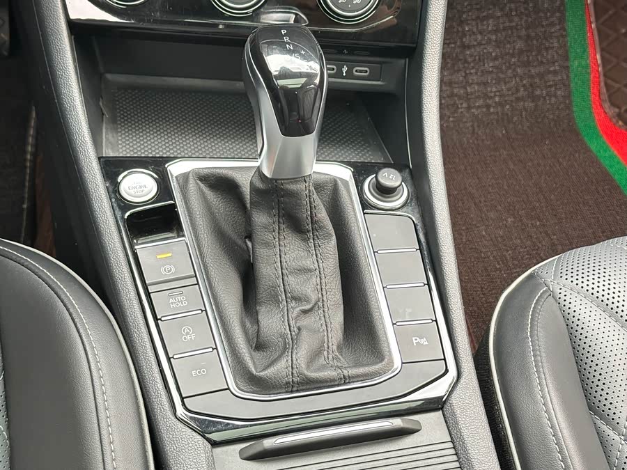 Volkswagen Sagitar 2023 car image #10