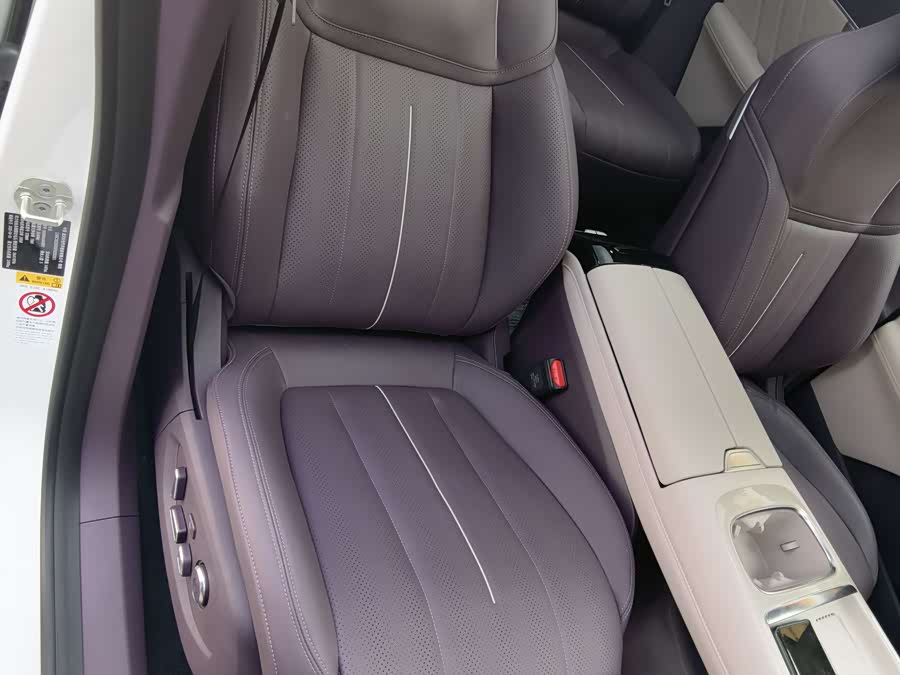 Deepal S07 2026 image de voiture #10