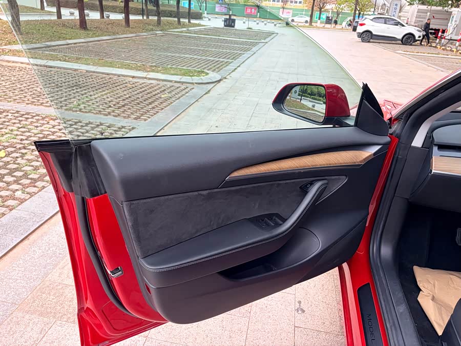 Tesla Model 3 2023 immagine di auto #10