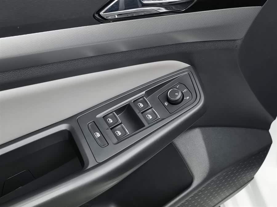 Volkswagen Bora 2023 car image #10