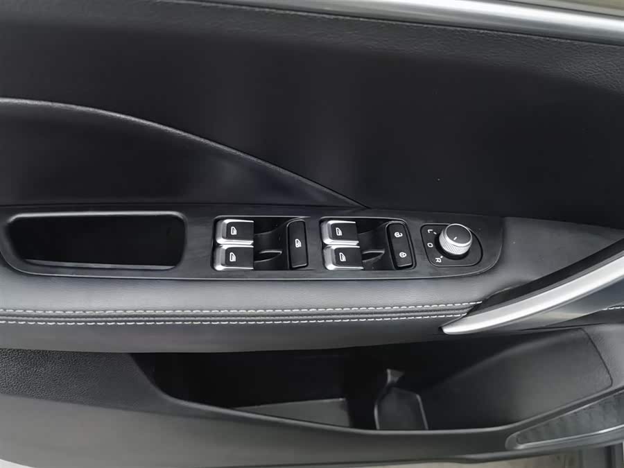 GEELY Coolray 2018 car image #10