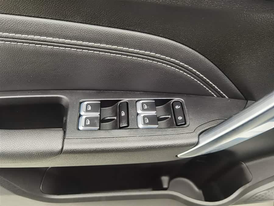 GEELY Vision X3 2020 image de voiture #10