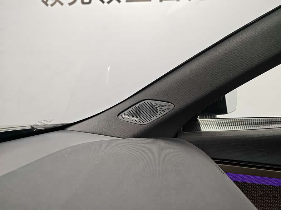 Lynk & Co 08 EM-P 2025 car image #10