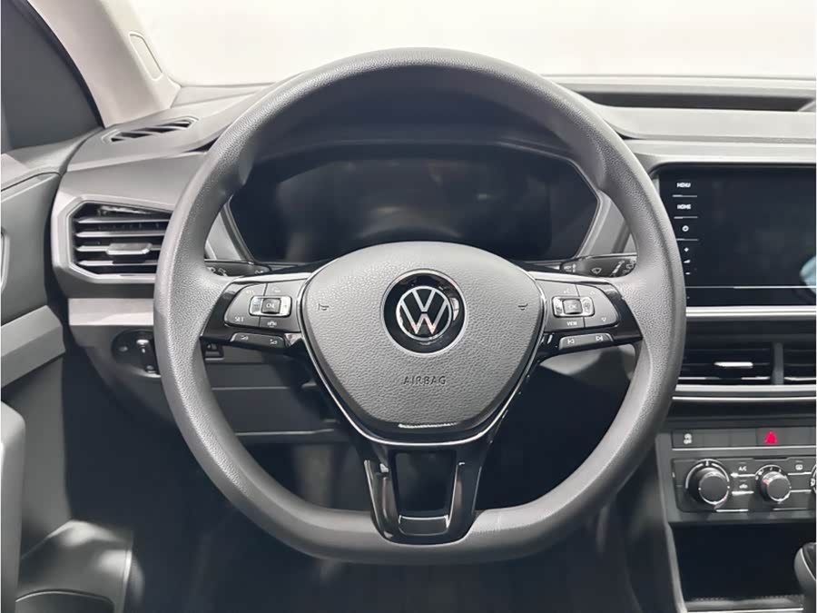 Volkswagen T-Cross 2023 car image #10