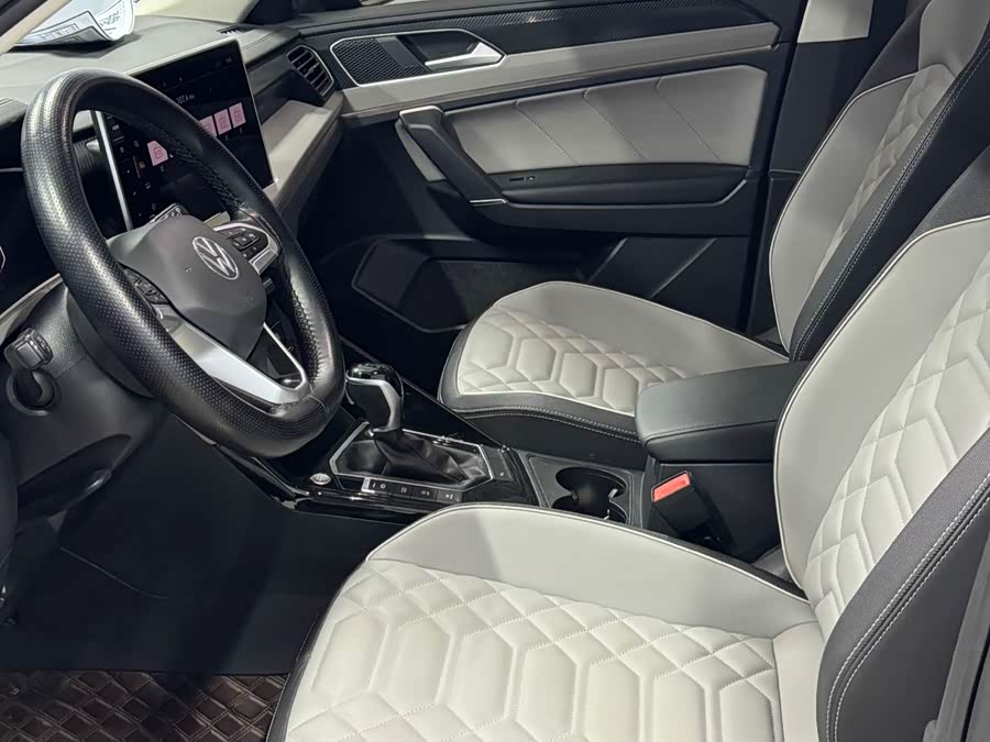 Volkswagen Tayron 2023 immagine di auto #10