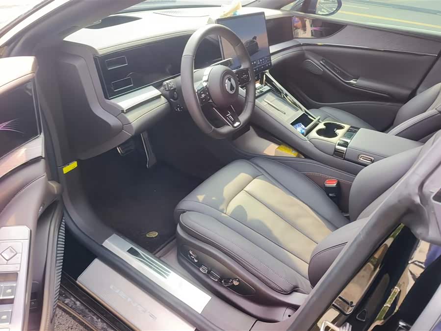 Denza Z9 2024 imagem de carro #10