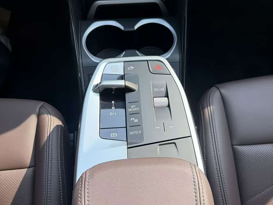 BMW X1 2024 car image #10