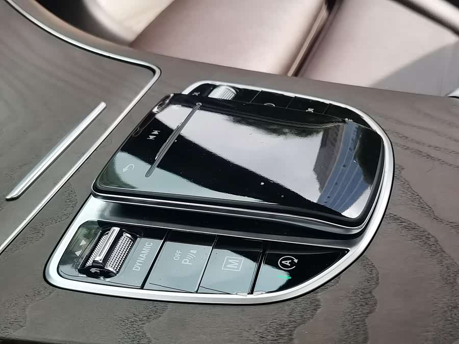 Mercedes-Benz GLC Class 2022 car image #10