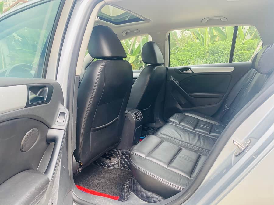 Volkswagen Golf 2010 #10 Volkswagen Golf 2010 car image #10