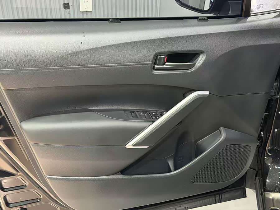 Toyota Corolla Cross 2025 car image #10