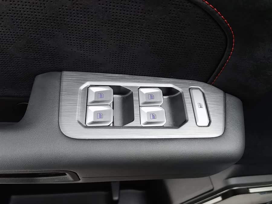 Jetour Traveller 2024 car image #10