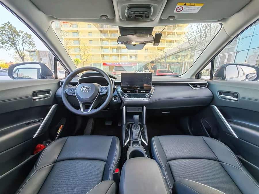 Toyota Frontlander 2023 car image #10