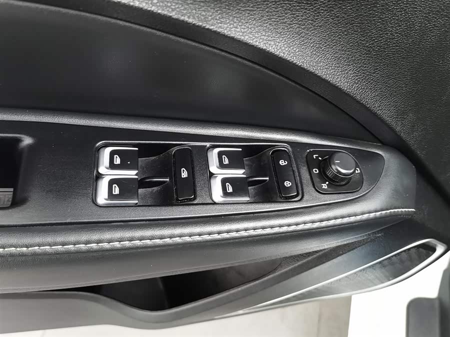 GEELY Emgrand 2018 car image #10
