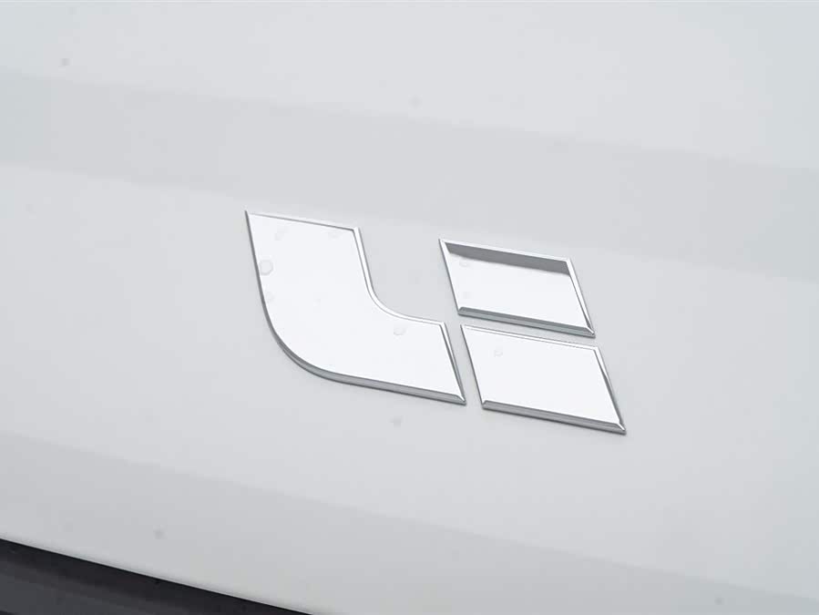 Li L7 2025 immagine di auto #10