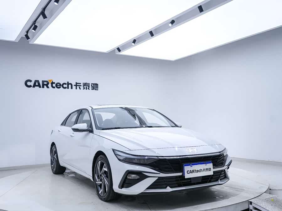 Hyundai Elantra 2024 imagen de coche #10