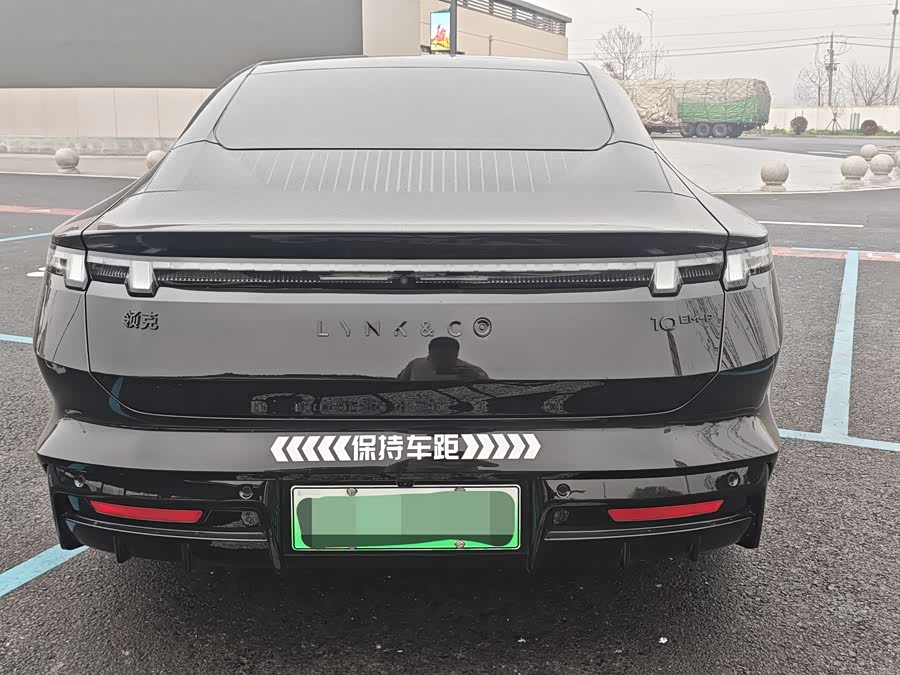 Lynk & Co 10 EM-P 2025 car image #10