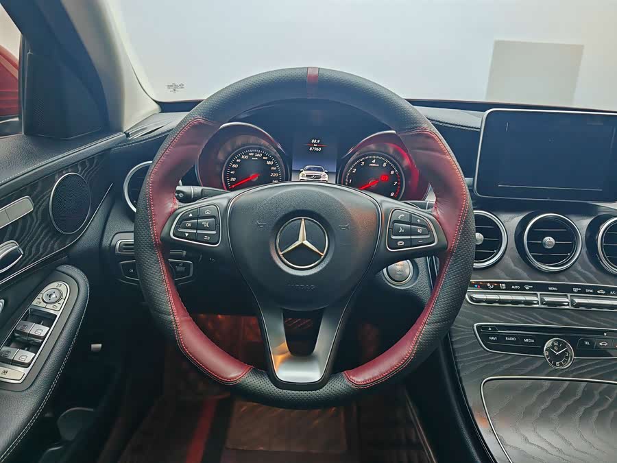 Mercedes-Benz C Class 2018 car image #10