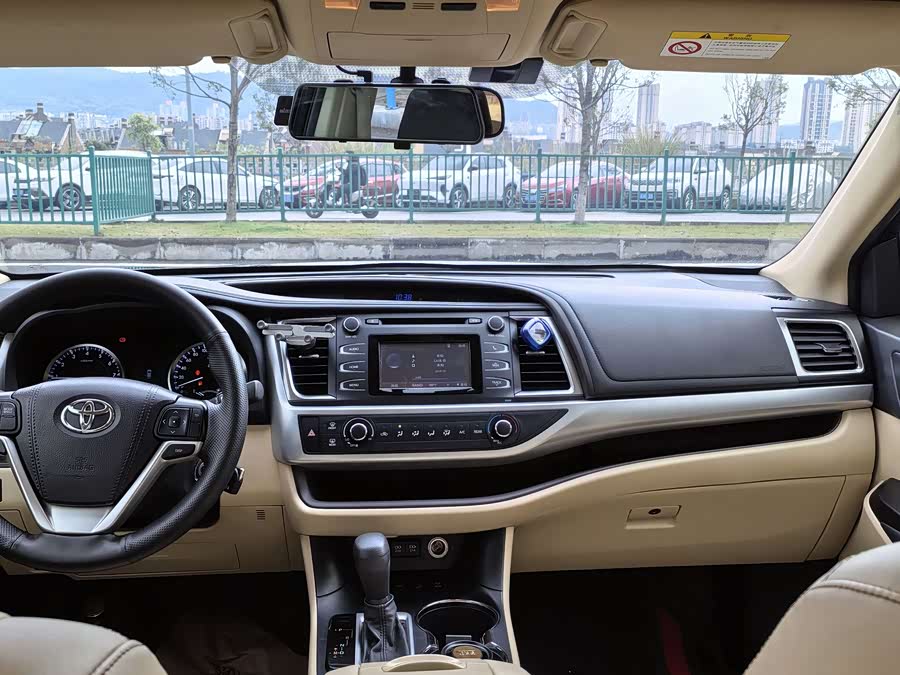 Toyota Highlander 2021 image de voiture #10