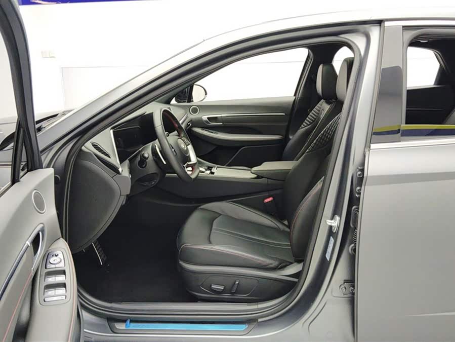 Hyundai Sonata 2023 صورة سيارة #10