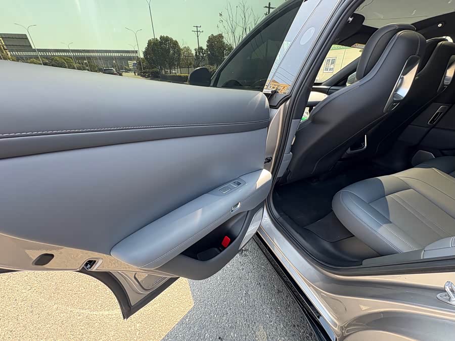 MI YU7 2025 car image #10