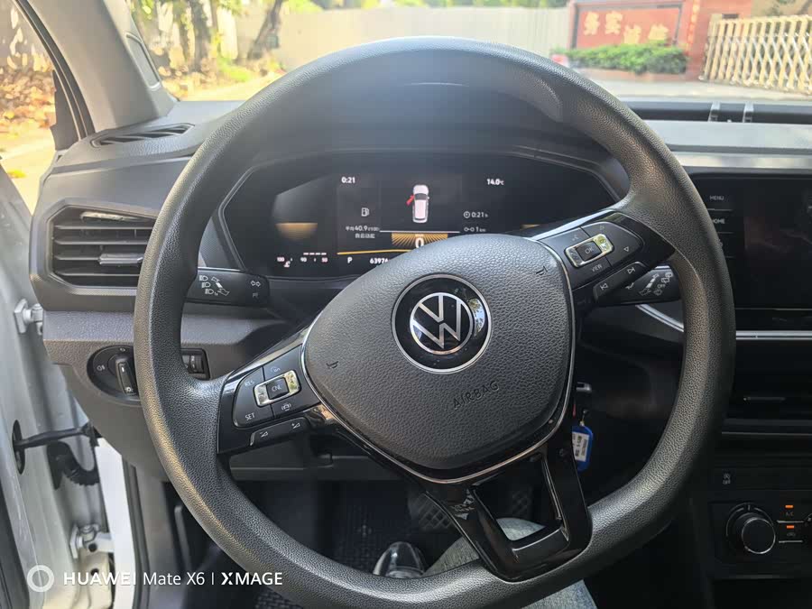 Volkswagen T-Cross 2023 car image #10