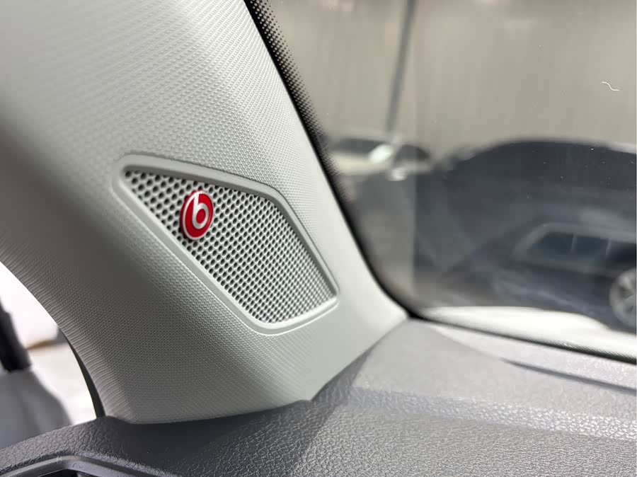 Volkswagen T-Cross 2022 #10 Volkswagen T-Cross 2022 car image #10