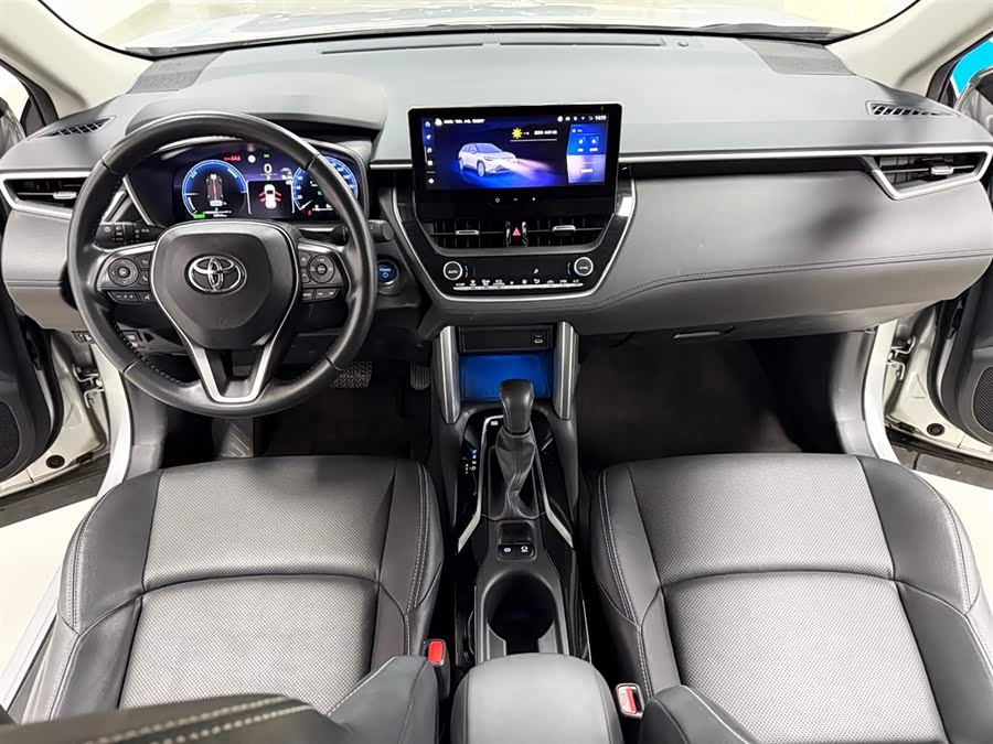 Toyota Frontlander 2023 car image #10