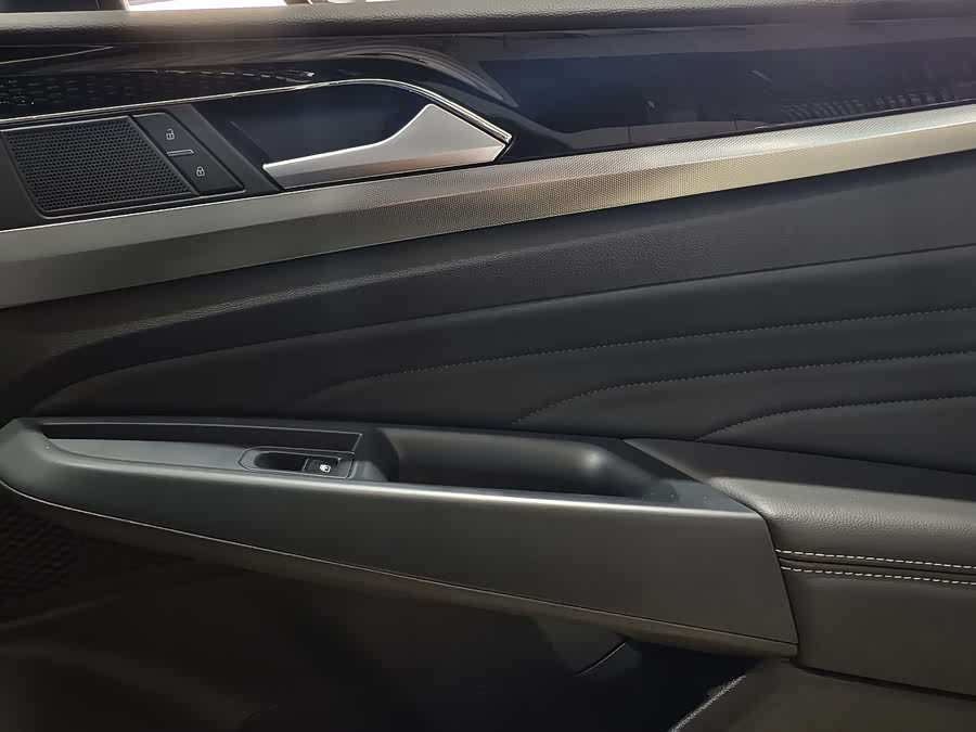 Volkswagen Passat 2024 صورة سيارة #10