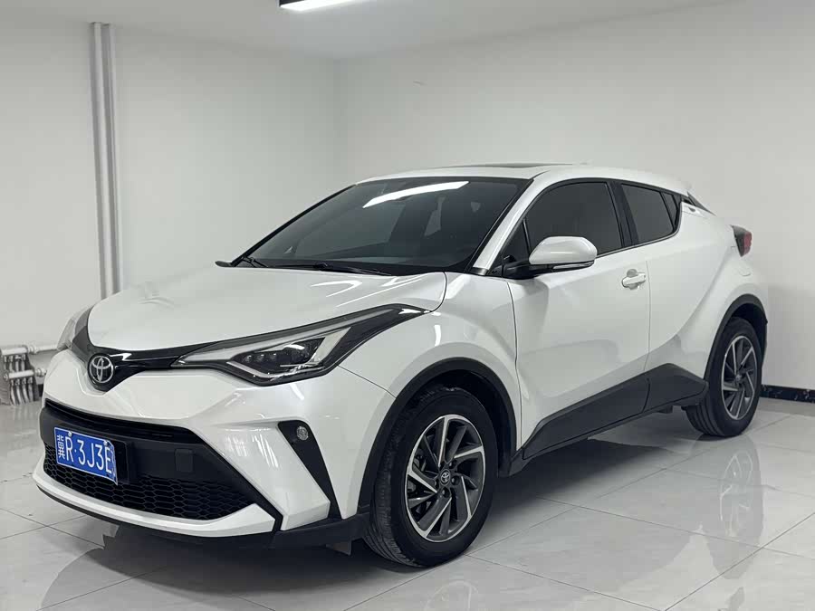 Toyota C-HR 2023 car image #10