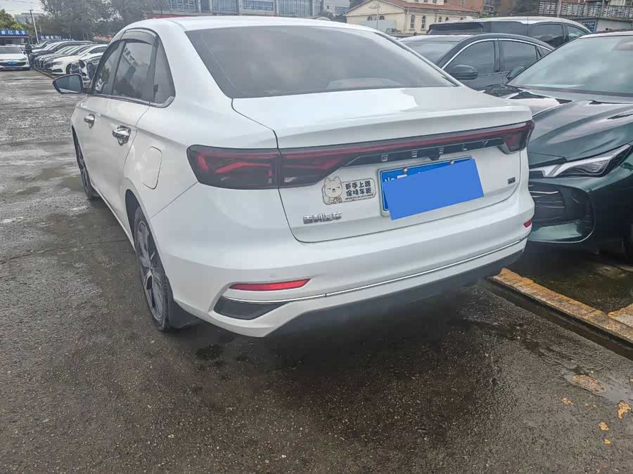 GEELY Emgrand 2022 #10 GEELY Emgrand 2022 car image #10