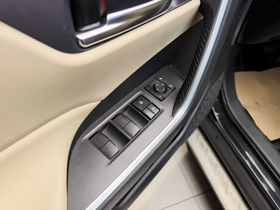 Toyota RAV4 2020 car image #10