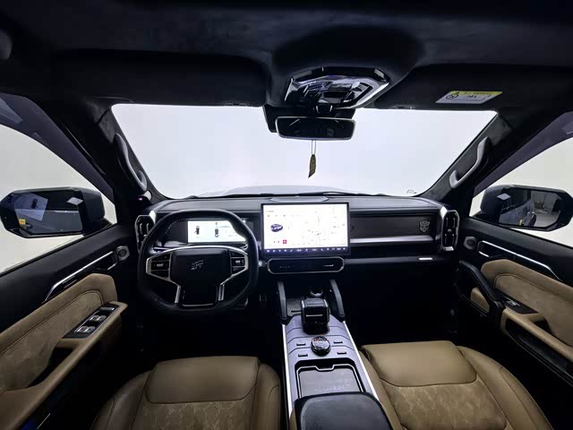 Jetour Traveller 2023 car image #10