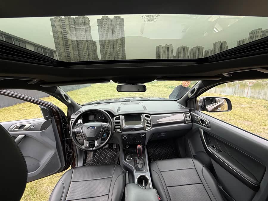 Ford Everest 2018 car image #10