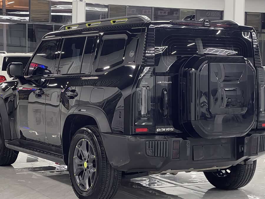 Jetour Traveller 2023 car image #10