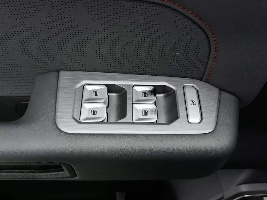 Jetour Traveller 2023 car image #10