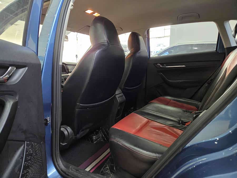 Skoda Kamiq 2023 car image #10