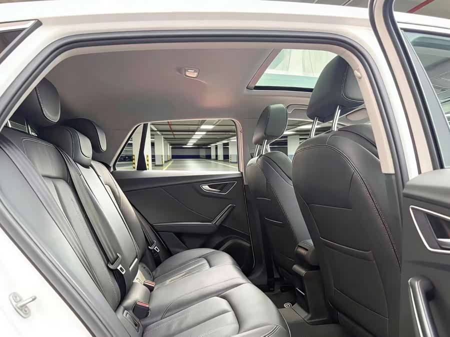 Audi Q2L 2023 imagen de coche #10