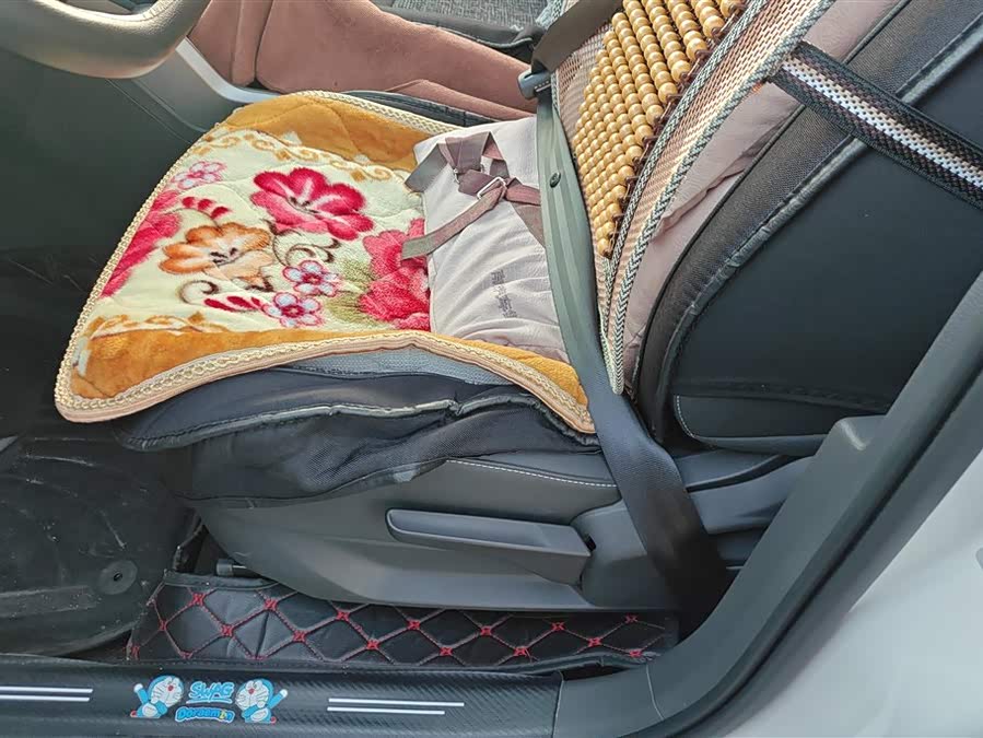 Volkswagen T-Cross 2021 car image #10