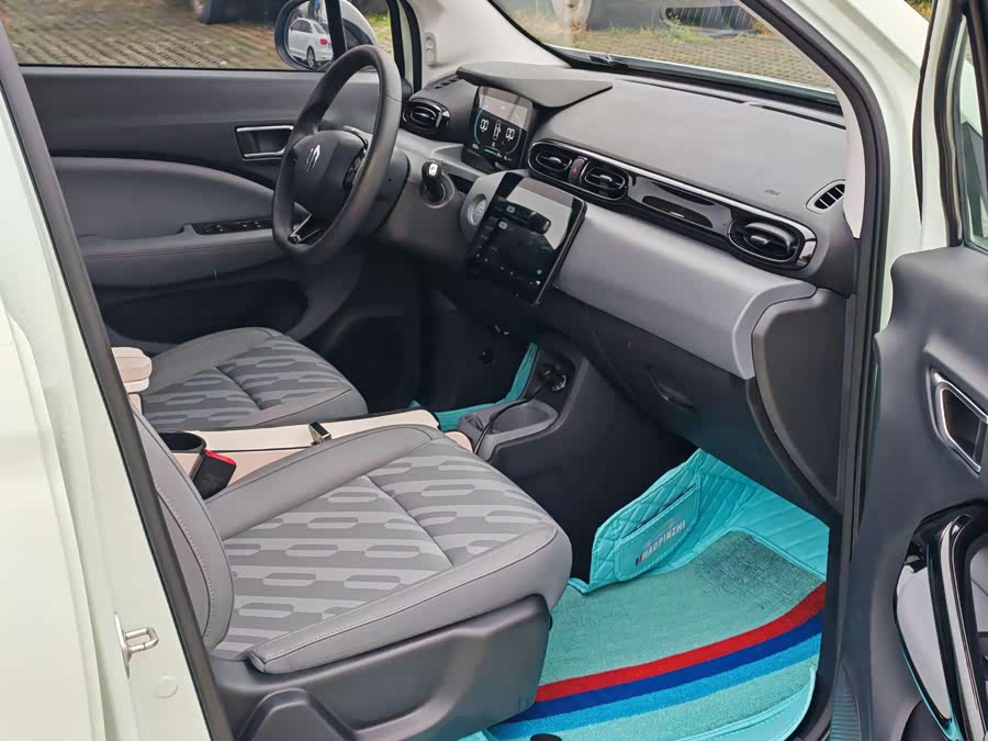 零跑汽车 零跑T03 2024 汽车图片 #10