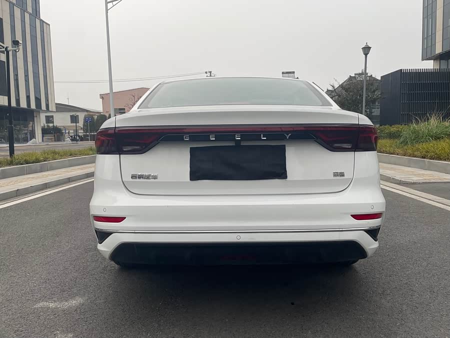 GEELY Emgrand 2021 car image #10