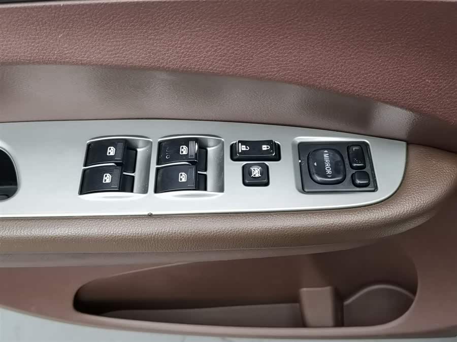 Forthing JOYEAR X5 2016 imagen de coche #10