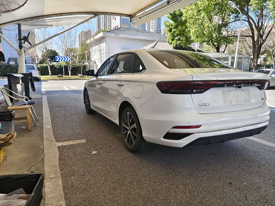 GEELY Emgrand 2022 #10 GEELY Emgrand 2022 car image #10
