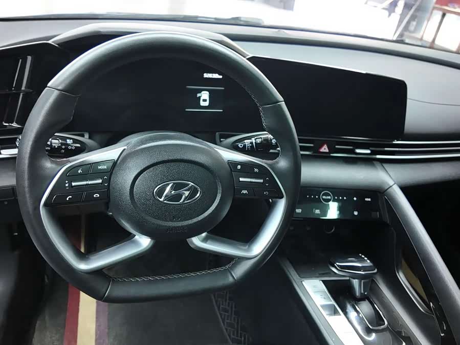 Hyundai Elantra 2021 car image #10