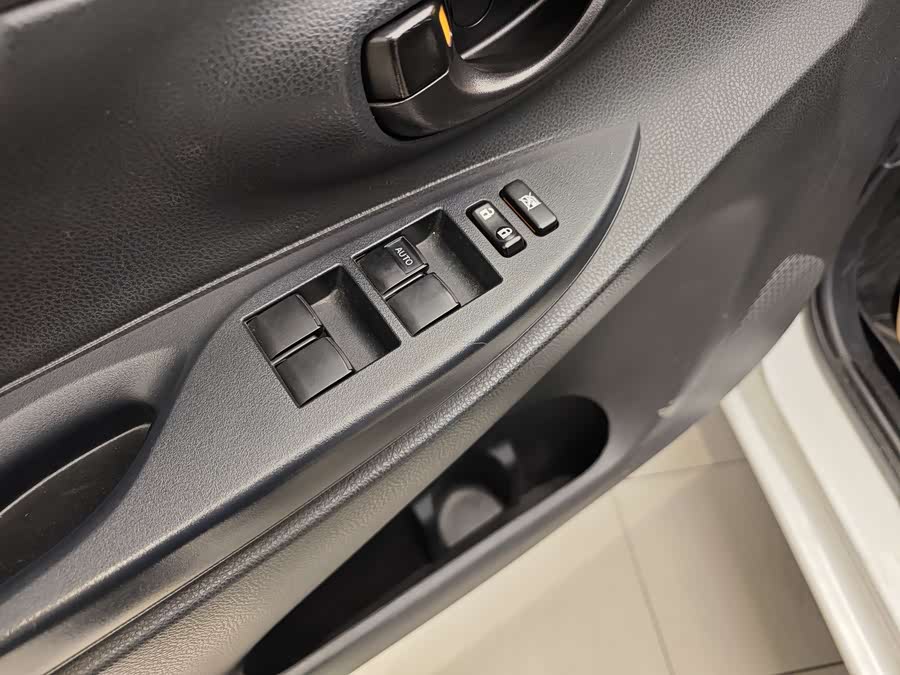 Vios 2023 car image #10