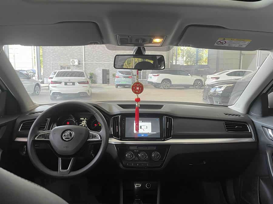 Skoda Kamiq 2023 car image #10