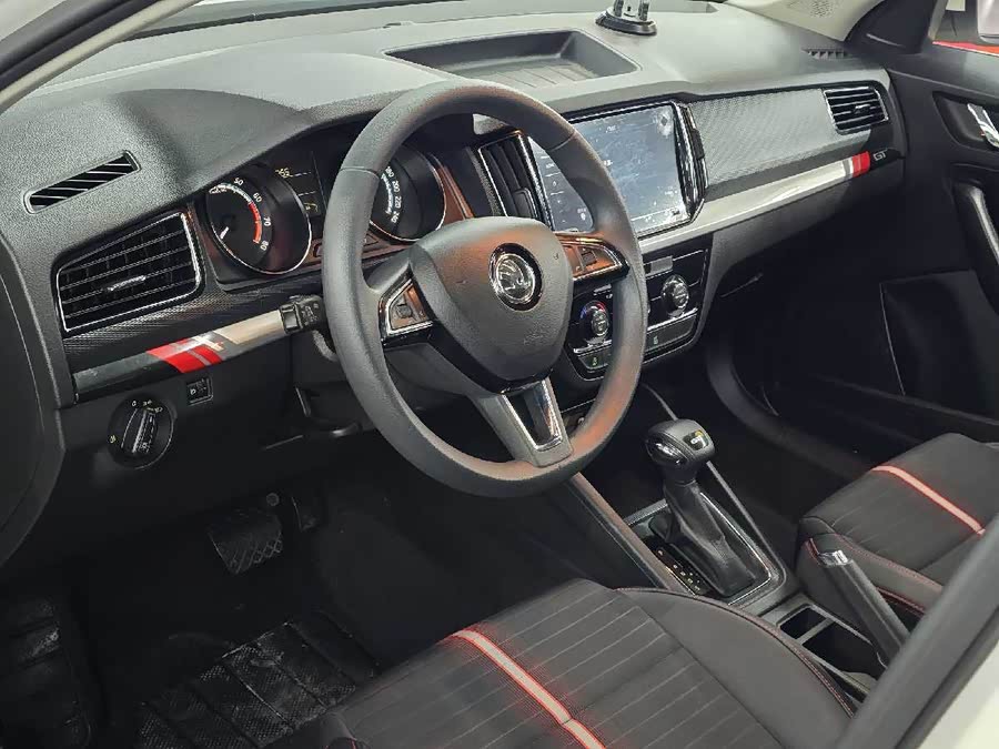 Skoda Kamiq 2019 #10 Skoda Kamiq 2019 car image #10