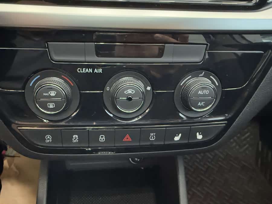 Skoda Kamiq 2021 изображение автомобиля #10