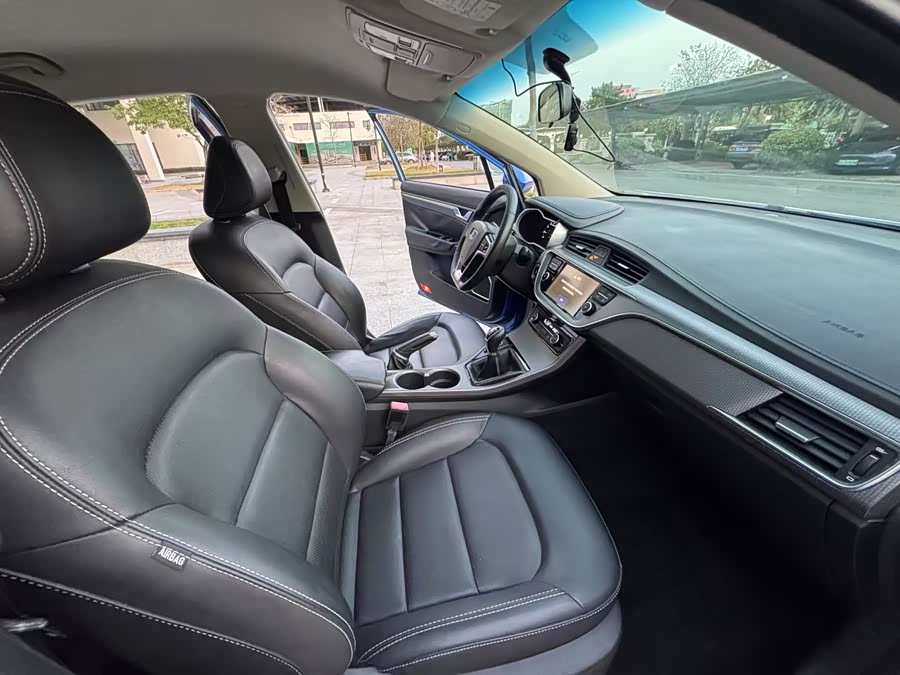 GEELY Emgrand GS 2016 #10 GEELY Emgrand GS 2016 car image #10