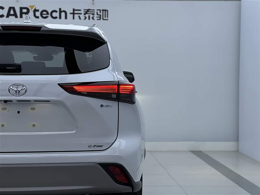 Toyota Highlander 2026 car image #10